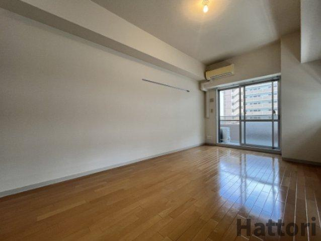 ルーエ江坂の居間・リビング