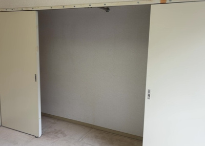 【収納】 | 相模原ダイヤモンドマンション | デザイン性を重視しすぎて収納が少なかった！なんてことにならないため、事前に現地で収納の数を確認しておくことをお勧めします。クローゼット以外にも床下収納や屋根裏収納、パントリーなどもチェックしましょう。