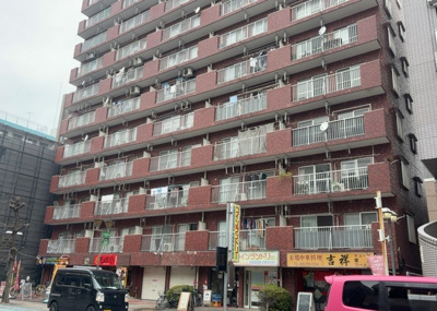 【外観】 | 相模原ダイヤモンドマンション | 外観はマンション管理がされているかの目安になります。築年数が古いと、壁面は劣化してひび割れが生じることも！建物が古びていても細かいところが修繕されていると、きちんと管理されているなぁと感じるでしょう。