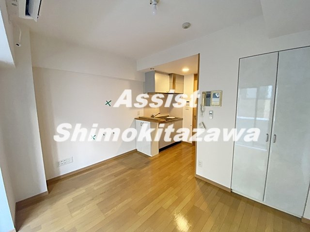 ベルヴュ代々木２の居間・リビング