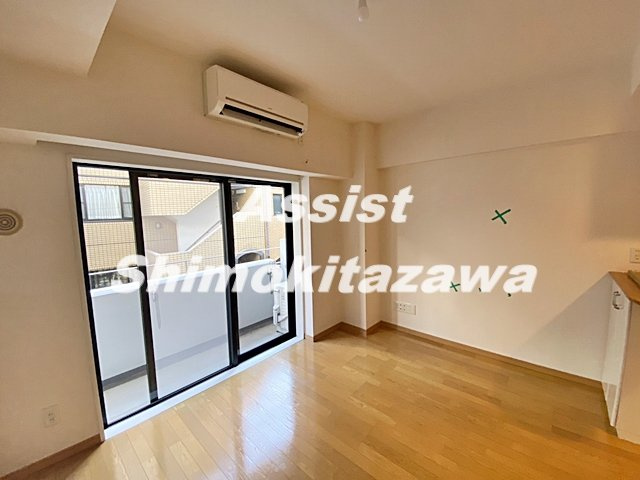 ベルヴュ代々木２の居間・リビング