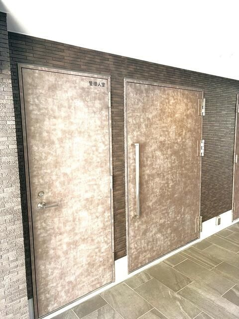 プレニーズ護国寺ＰＲＥＭＩＥＲのエントランス