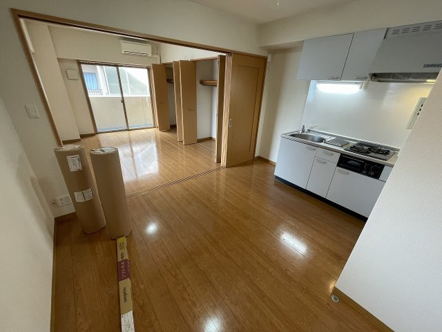 床色が明るい色合いで、とてもきれいです。