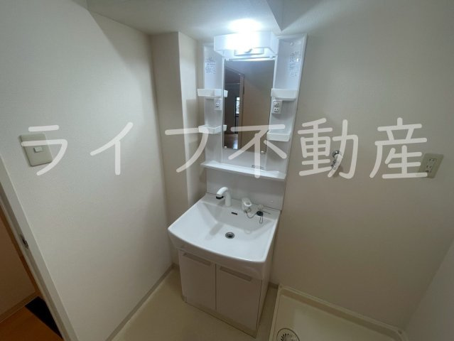 エステートサカイの独立洗面台|独立洗面台あり、毎朝おしゃれに忙しい女性の方におすすめです