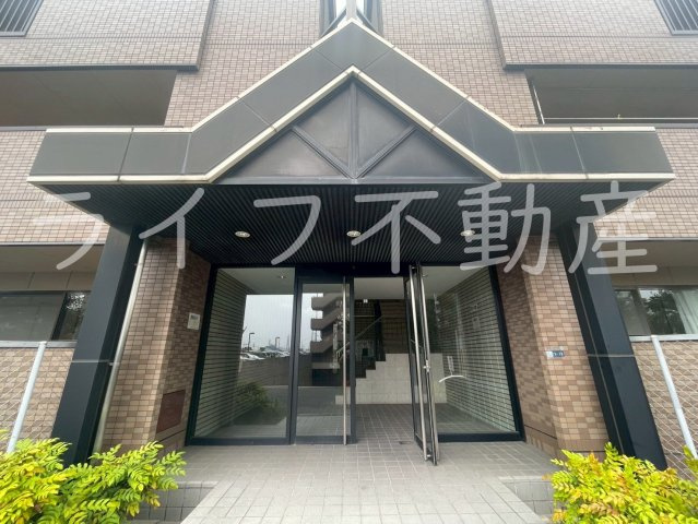 エステートサカイのエントランス|エントランスです