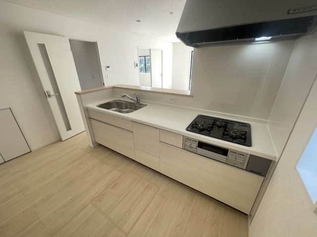 糸満市福地　第2（全4棟）1・2号棟のキッチン|2号棟　使いやすいシステムキッチン♪