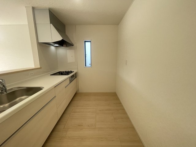 糸満市福地　第2（全4棟）1・2号棟のキッチン|2号棟　使いやすいシステムキッチン♪
