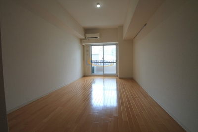 【居間・リビング】 | ルーエ江坂