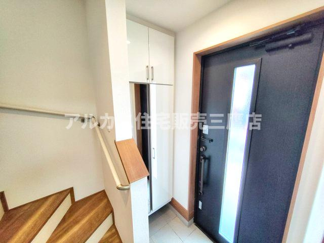 小金井市貫井南町4丁目 中央線 国分寺駅 新築戸建の玄関