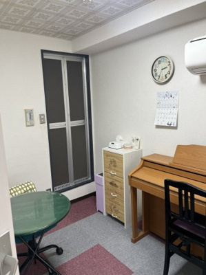 【内装】 | ニュー第一ビル | 現在のテナント様使用中写真。許可を頂いて掲載しています。什器備品は撤去予定