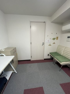 【内装】 | ニュー第一ビル | 現在のテナント様使用中写真。許可を頂いて掲載しています。什器備品は撤去予定