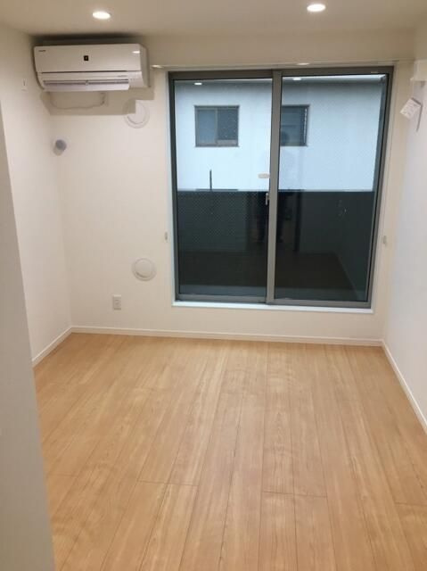 シャルム赤塚の居間・リビング