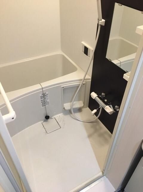 シャルム赤塚の浴室