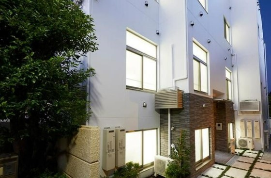 Nano 上落合のロビー