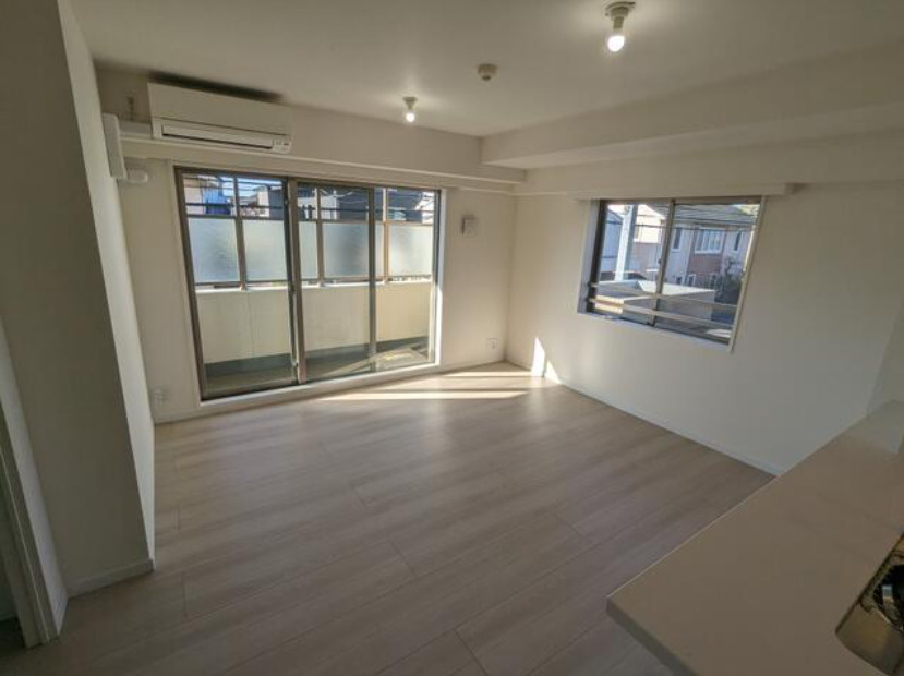 武蔵野市吉祥寺本町４丁目の賃貸マンションの居間・リビング