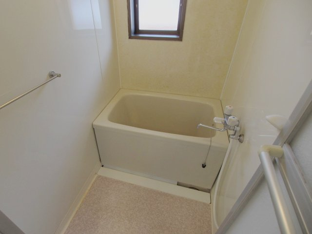 コーポ尾崎の浴室