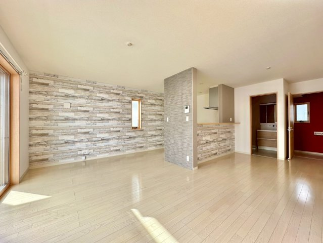 名東区勢子坊4丁目戸建の居間・リビング