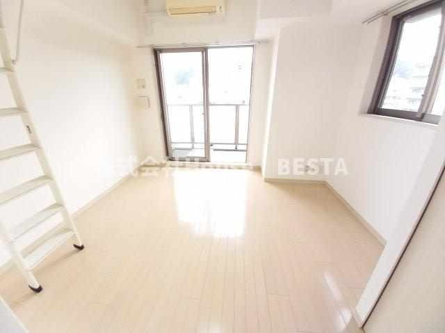 エステムコート神戸・県庁前Ⅳグランディオの洋室