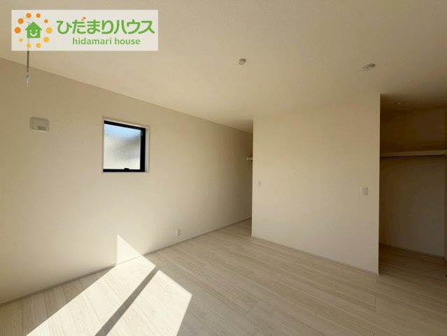 いわき市泉玉露1丁目1期　新築戸建　2号棟の寝室|ベッドを置いても余裕の広さがあります。パソコンや趣味のスペースなどインテリアを考えるのも楽しみですね！