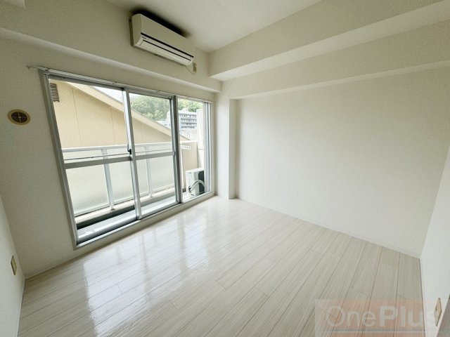 ロイヤルコート六甲桜ケ丘の洋室