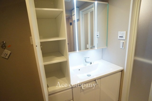 【独立洗面台】 | ライオンズマンション若江東一番館 | サイドボード付きの洗面台新調です☆