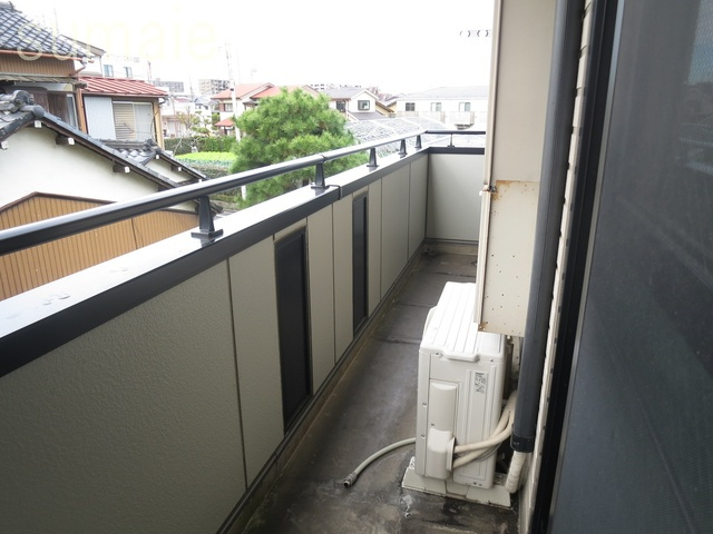 アルシオネ壱番館のバルコニー|ゆったりとしたバルコニーでお洗濯ものも干しやすいです♪