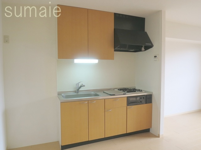 アルシオネ壱番館のキッチン|２口コンログリル付きでお料理がいっぺんにできます♪