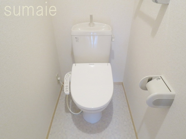 アルシオネ壱番館のトイレ|温水洗浄便座機能が付いたトイレで快適です♪