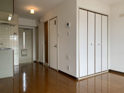 【寝室】 | ラヴェールミナミ