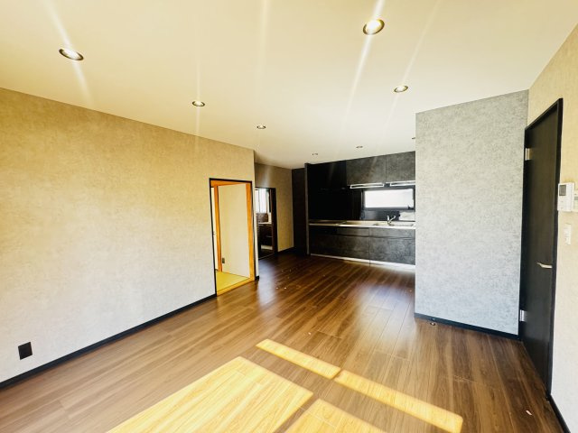 高崎井野町　中古住宅の居間・リビング|現地写真　高崎市井野町中古住宅