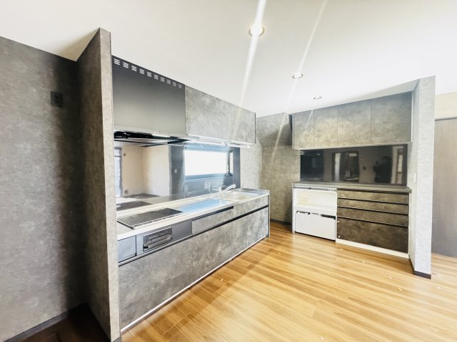 高崎井野町　中古住宅のキッチン|現地写真　高崎市井野町中古住宅					
