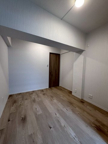 旭コーポA棟の洋室|ウォークインクローゼット付きのお部屋です。