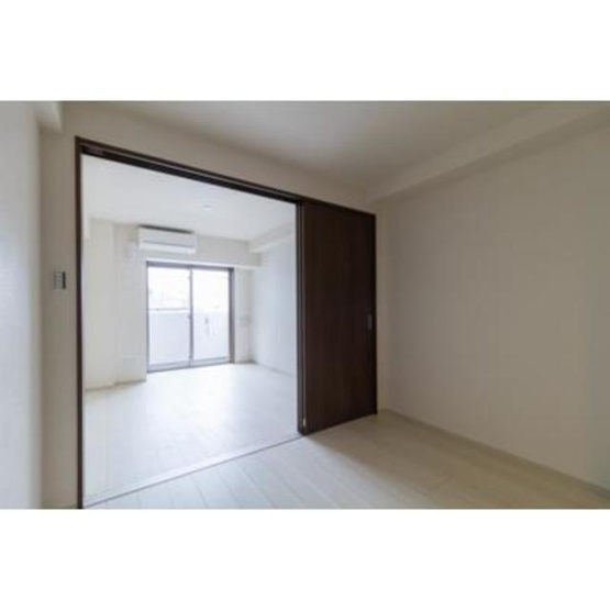 【居間・リビング】 | ソナーレ横浜 | ※写真は同タイプ住戸です。