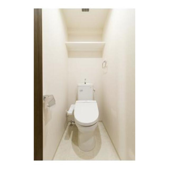 【トイレ】 | ソナーレ横浜 | ※写真は同タイプ住戸です。