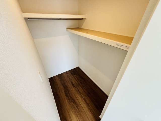 高浜市春日町7丁目3番14『仲介手数料無料』新築戸建ての収納