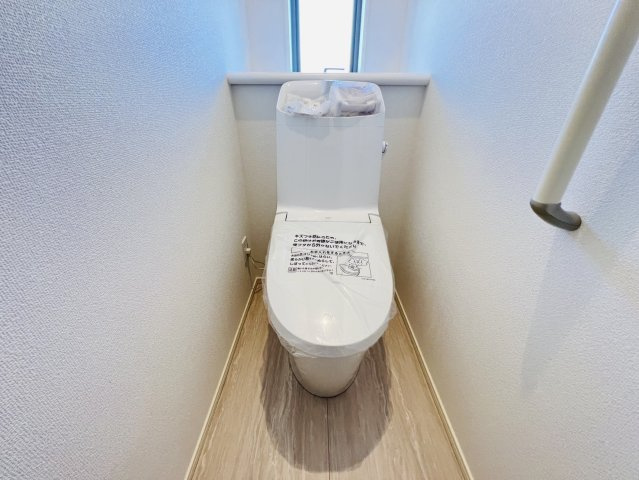 高浜市春日町7丁目3番14『仲介手数料無料』新築戸建てのトイレ
