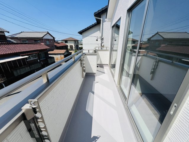 高浜市春日町7丁目3番14『仲介手数料無料』新築戸建てのバルコニー