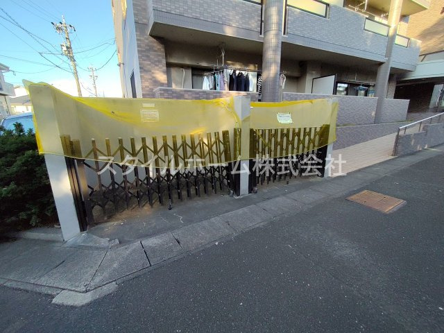 福東ジュネス１１の駐車場