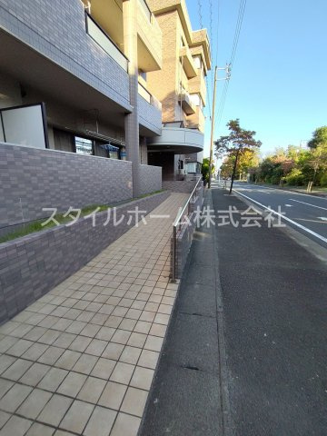 福東ジュネス１１のエントランス