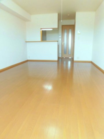 サンリット　スクエアーＳ．Ｋの居間・リビング|ゆったりとした居間です