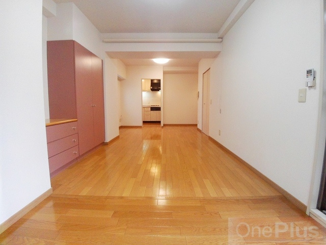 オリエントコートの洋室