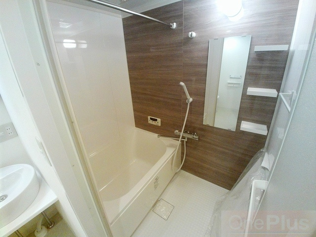 オリエントコートの浴室