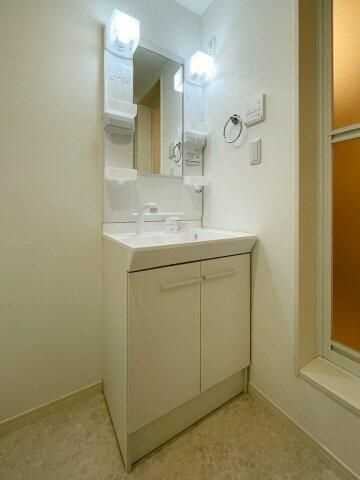 イースターリリー川口の洗面所