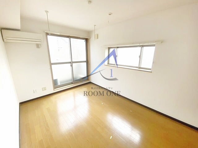 スプリングヒルズの居間・リビング|洋室のお部屋です。