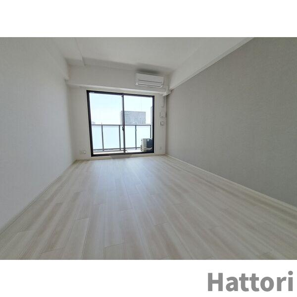 スプランディッド中之島DUEの居間・リビング