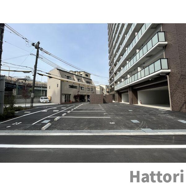 スプランディッド中之島DUEの駐車場