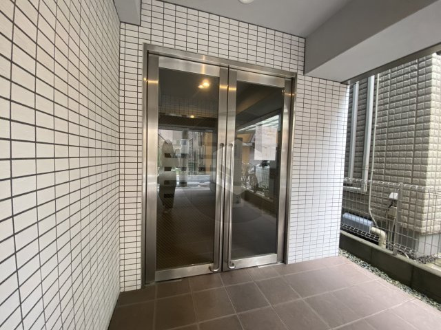 EST布施のエントランス