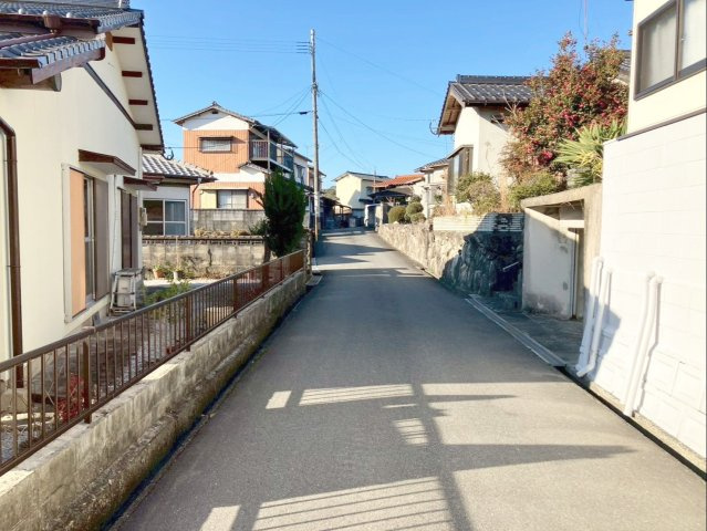 嘉穂郡桂川町大字土居　土地の前面道路含む現地写真|東側前面道路の幅員は約4.1ｍです！