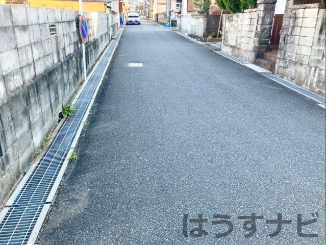 嘉穂郡桂川町大字土居　土地の前面道路含む現地写真|西側前面道路の幅員は約5.1ｍです！