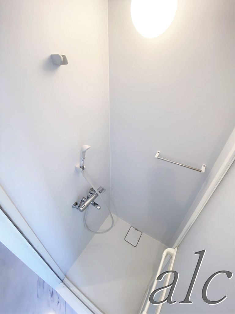 フレシール中落合のシャワールーム|☆敷金ゼロ・礼金ゼロ！！ネット無料！ホワイトタイル使用☆　同シリーズ